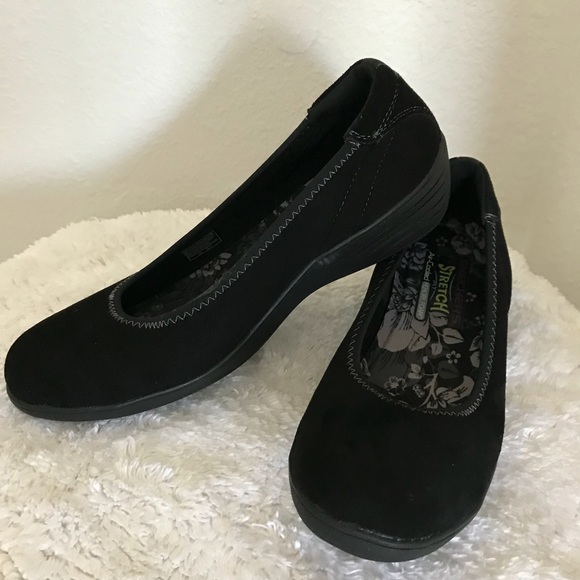 skechers stretch slip ons